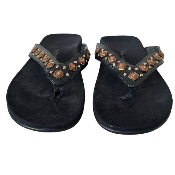 Vionic Women's Florian Thong
Sandal Snake with coral jewels
Size 10 - Picture 9 of 13